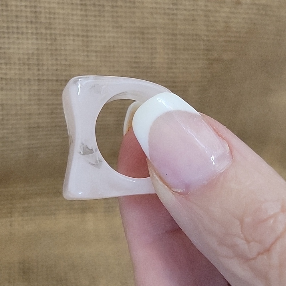 PINK RETRO MOD MARBLED ACRYLIC RING